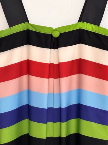 detalle del tejido de rayas anchas multicolor del vestido cadix – dearroyo studio