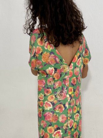 detalle de espalda en modelo del vestido manila -dearroyo studio