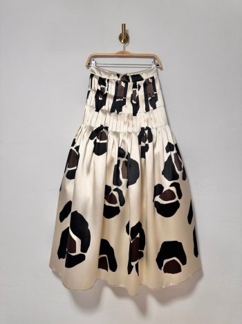 falda niza en percha de mikado estampado