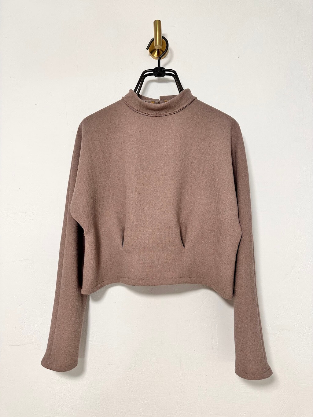 jersey baree en crepe doble pura lana virgen color topo con cuello subido – dearroyo studio